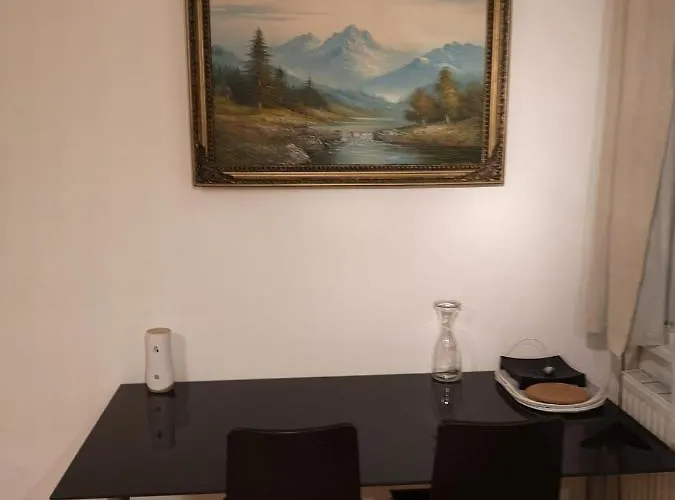 Asian Hospitality; Offer Near Imperial Palace Apartamento